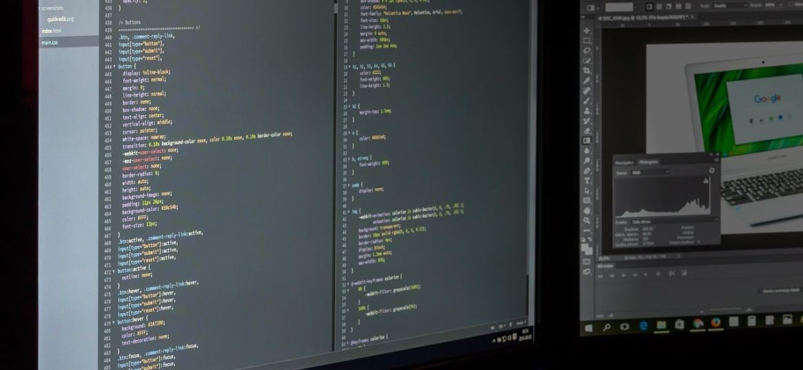 graphic-design-studio-1563080_1280